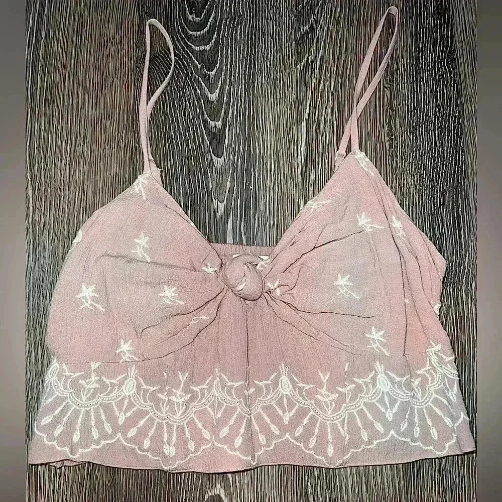 American Eagle cropped tank top size medium